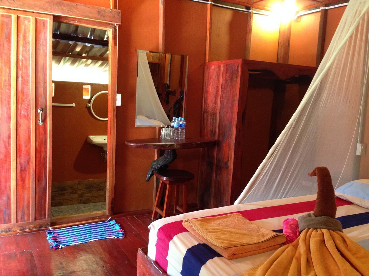 Friendly Koh Jum Hotel ภายนอก รูปภาพ